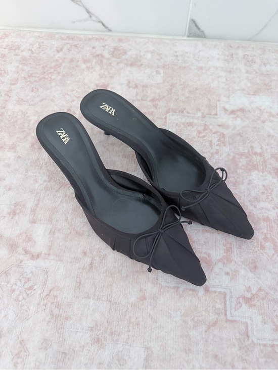 Zara Shoes - ZARA Black Pointed Bow Mule Heels - Slip-On Kitten Heel